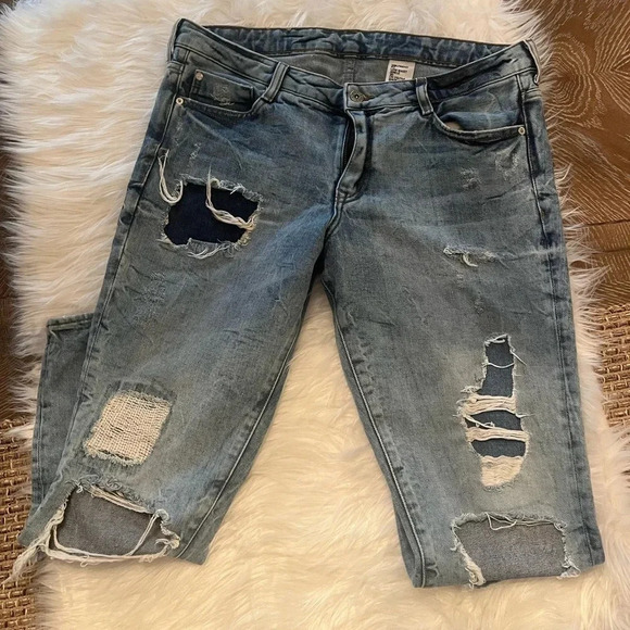 Denim Distressed Women’s H&M Jeans - Picture 6 of 10